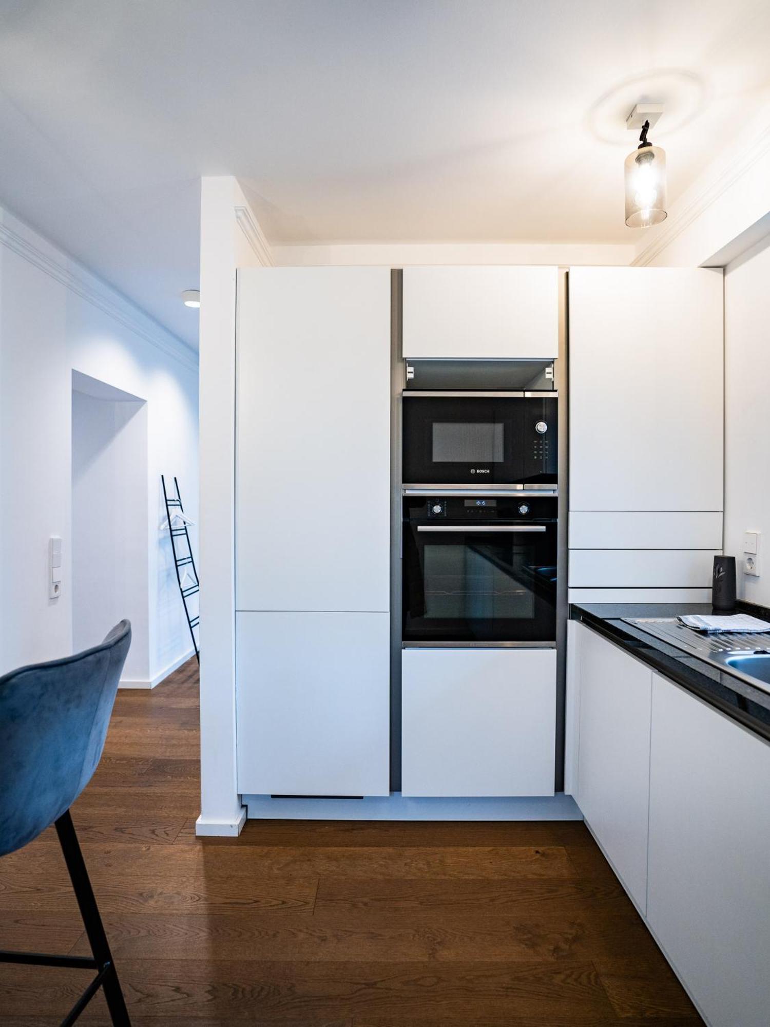 Whirlpool - Zentral - Designloft Mit Xxl Terrasse Lejlighed Wiesbaden Eksteriør billede