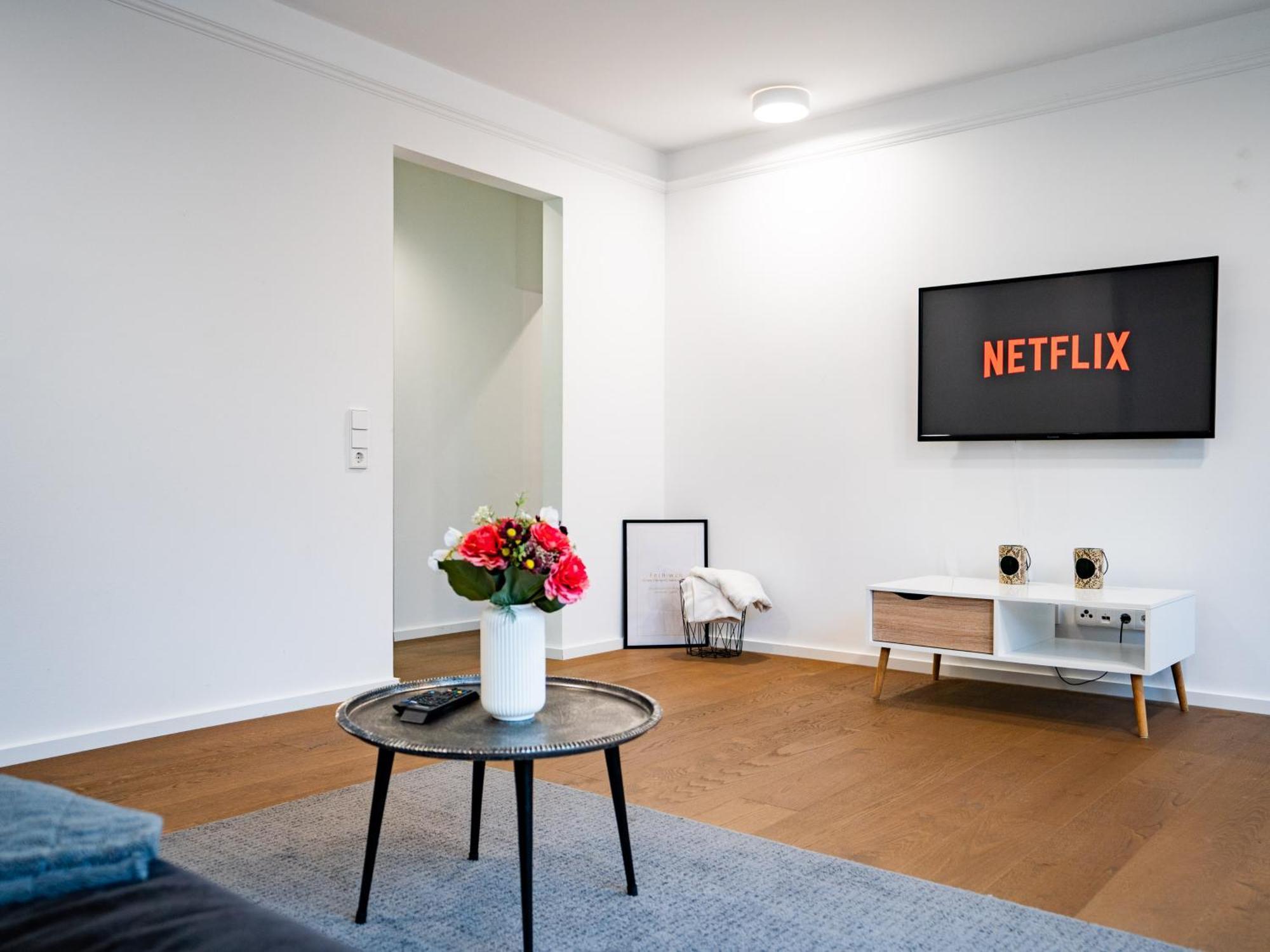 Whirlpool - Zentral - Designloft Mit Xxl Terrasse Lejlighed Wiesbaden Eksteriør billede
