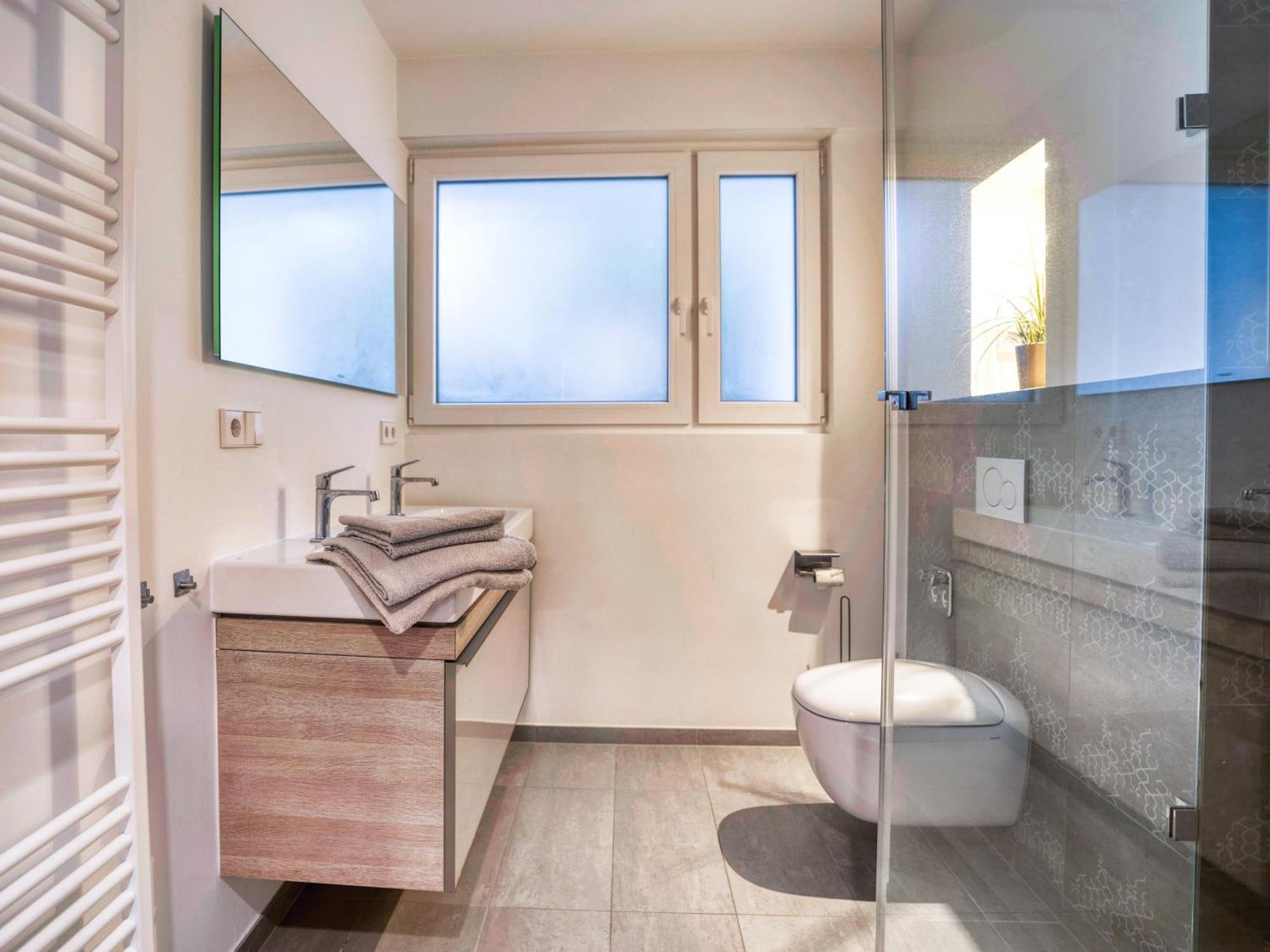 Whirlpool - Zentral - Designloft Mit Xxl Terrasse Lejlighed Wiesbaden Eksteriør billede