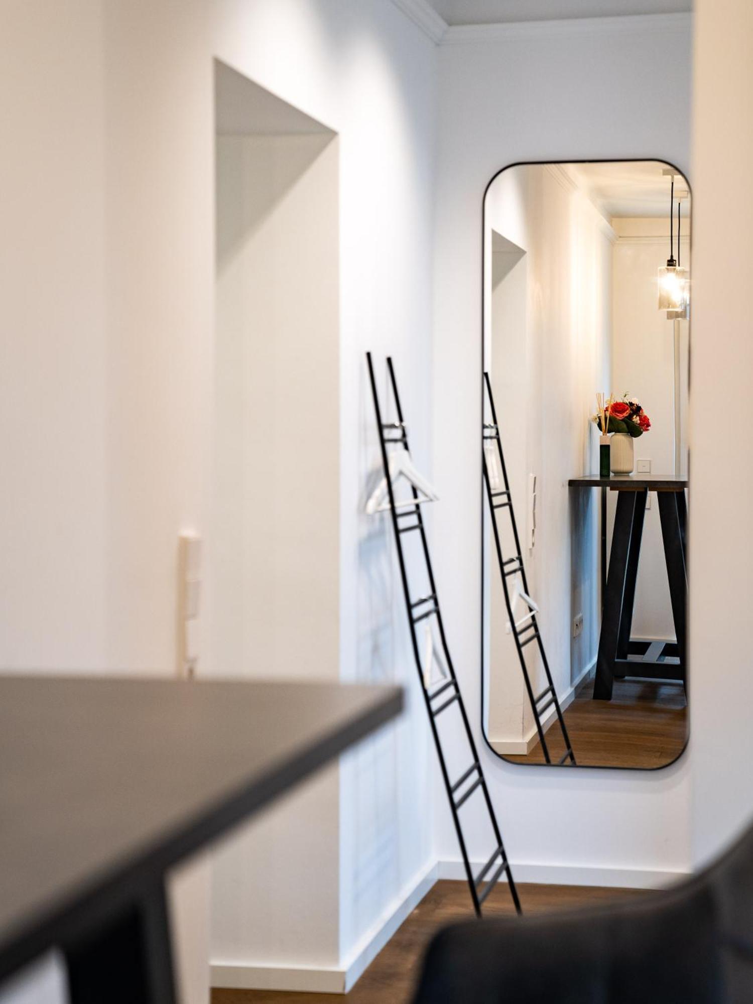 Whirlpool - Zentral - Designloft Mit Xxl Terrasse Lejlighed Wiesbaden Eksteriør billede